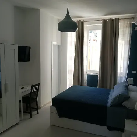 Domus Cicerone בית הארחה פורמיה