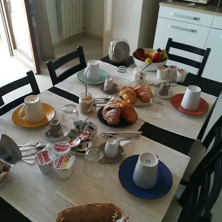 Domus Cicerone Guest house 3*